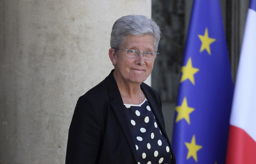 Geneviève Darrieussecq ministre de la santé et accès aux soins