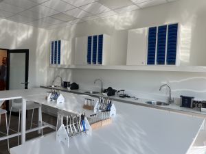 Krys Group centre de formation salle d'atelier
