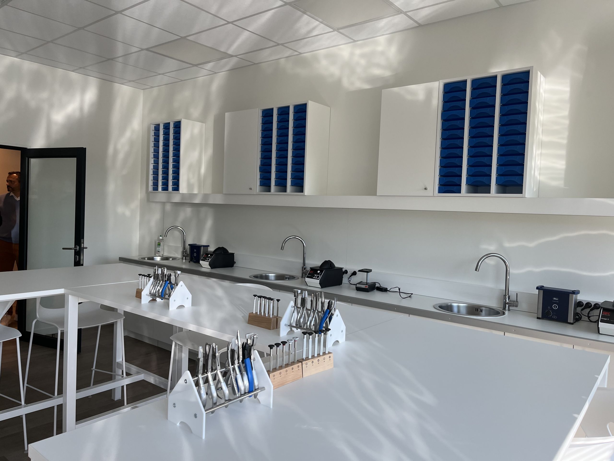 Krys Group centre de formation salle d'atelier