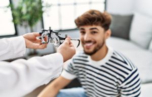 Exercice hors point de vente de l’optique et de l’audio : les pouvoirs publics interprètent strictement la loi