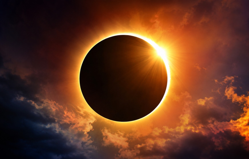 Lunettes d’éclipse - le gouvernement multiplie les contrôles et oriente les Français vers les opticiens