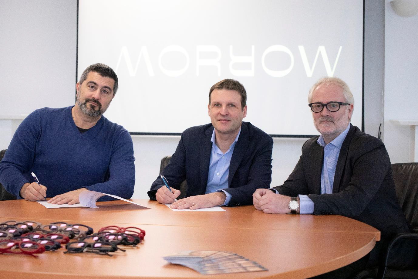 Novacel distribuera les lunettes progressives électroniques Morrow 3