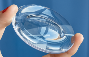 Optilenti, le verre conçu pour les fortes myopies