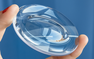 Optilenti, le verre conçu pour les fortes myopies