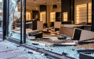 Violences urbaines - 5 aides pour les commerces sinistrés