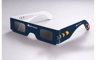 optic-2000-enrichit-son-pack-junior-a-loccasion-de-leclipse-du-12-aout